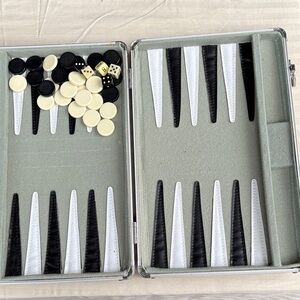 Elegant Backgammon Set with Black and Cream Pieces